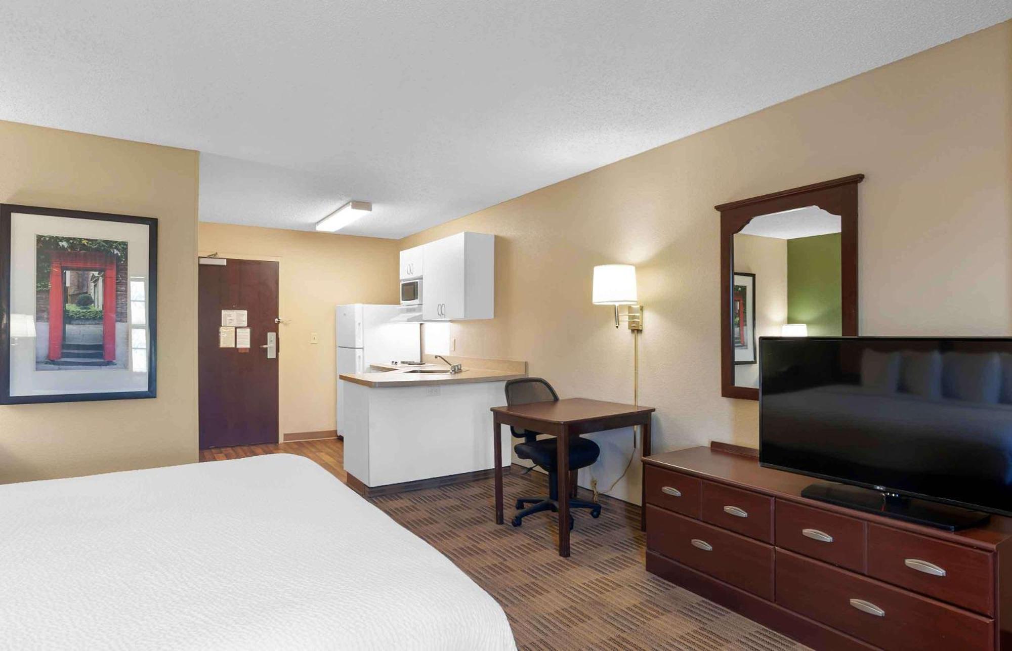 Extended Stay America Select Suites - Madison - Old Sauk Rd Екстериор снимка