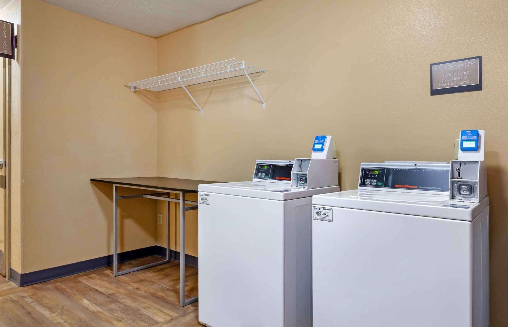 Extended Stay America Select Suites - Madison - Old Sauk Rd Екстериор снимка