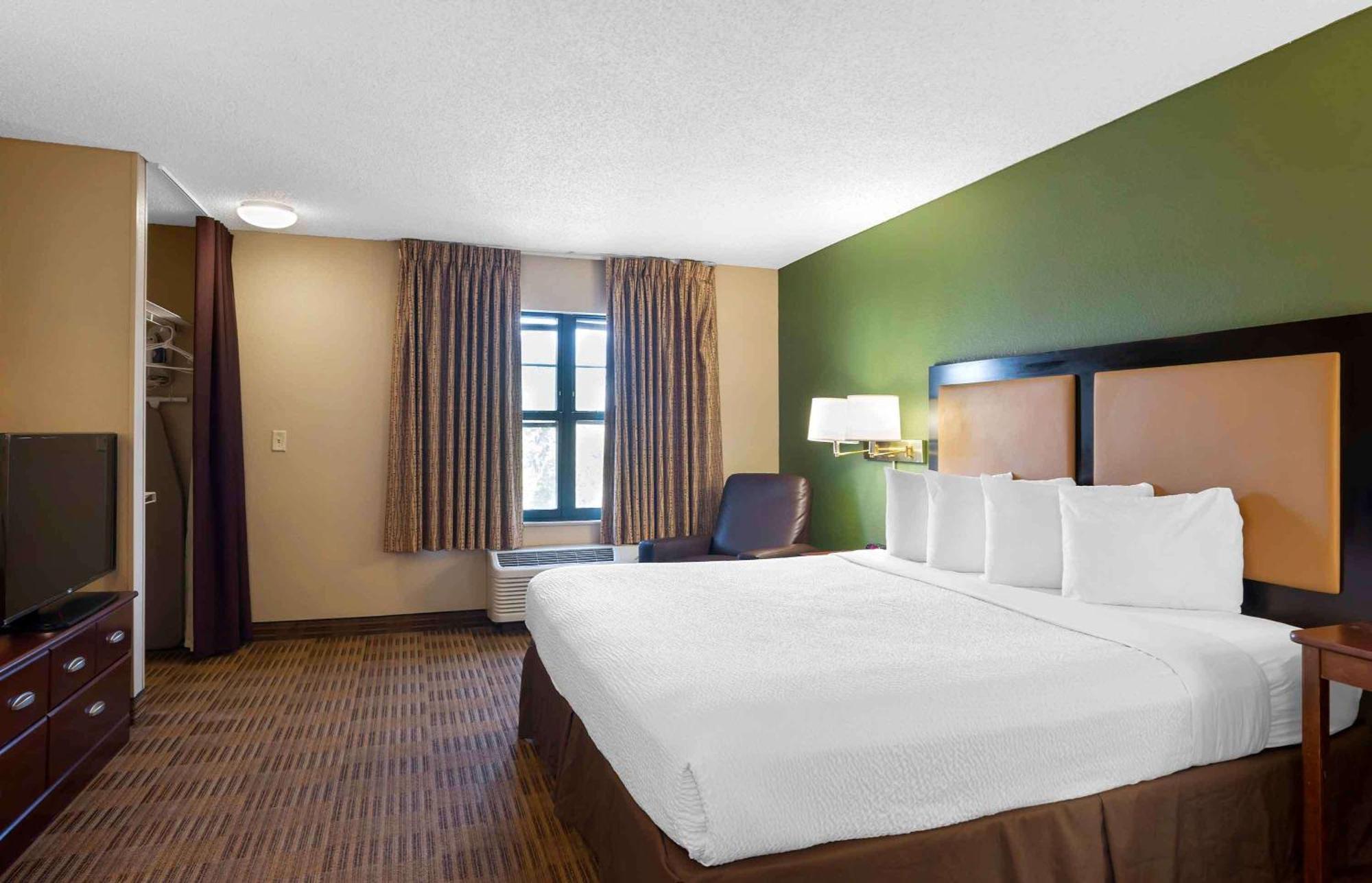 Extended Stay America Select Suites - Madison - Old Sauk Rd Екстериор снимка