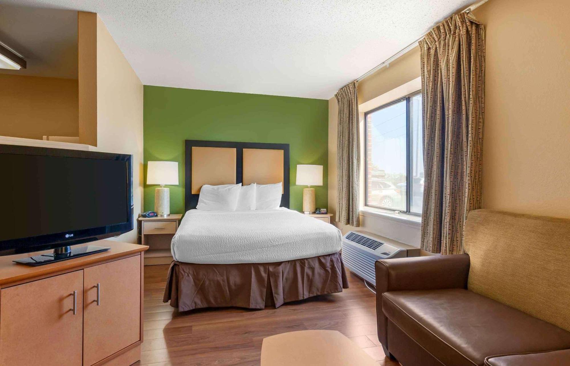 Extended Stay America Select Suites - Madison - Old Sauk Rd Екстериор снимка