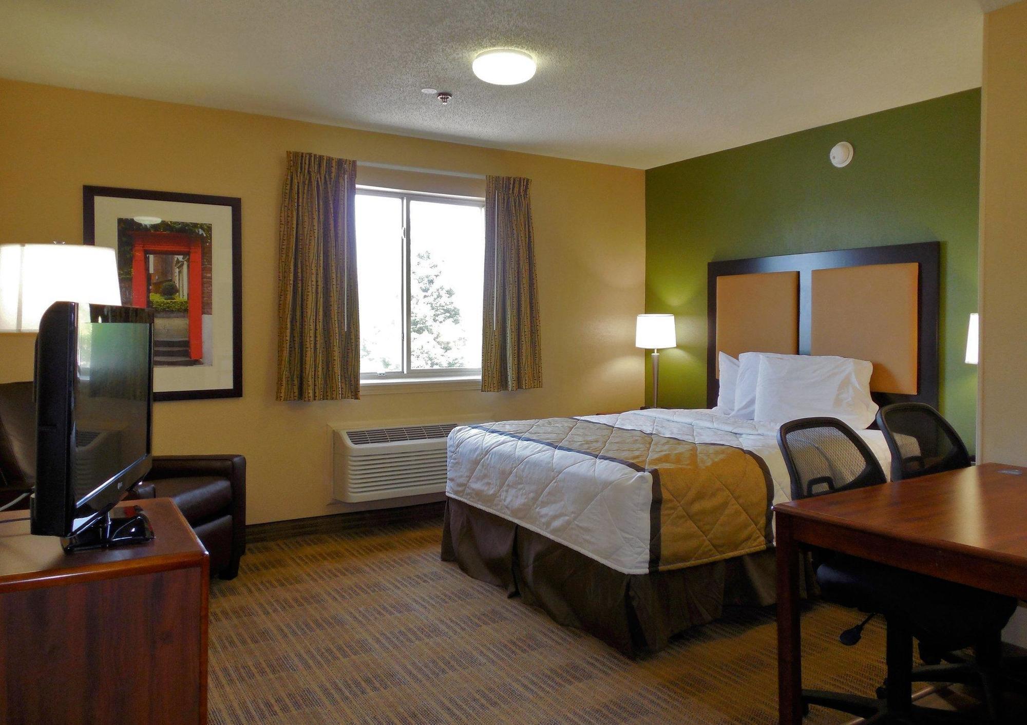 Extended Stay America Select Suites - Madison - Old Sauk Rd Екстериор снимка