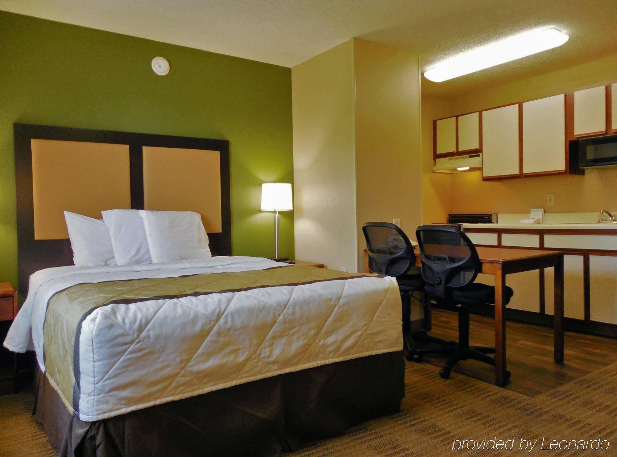 Extended Stay America Select Suites - Madison - Old Sauk Rd Екстериор снимка