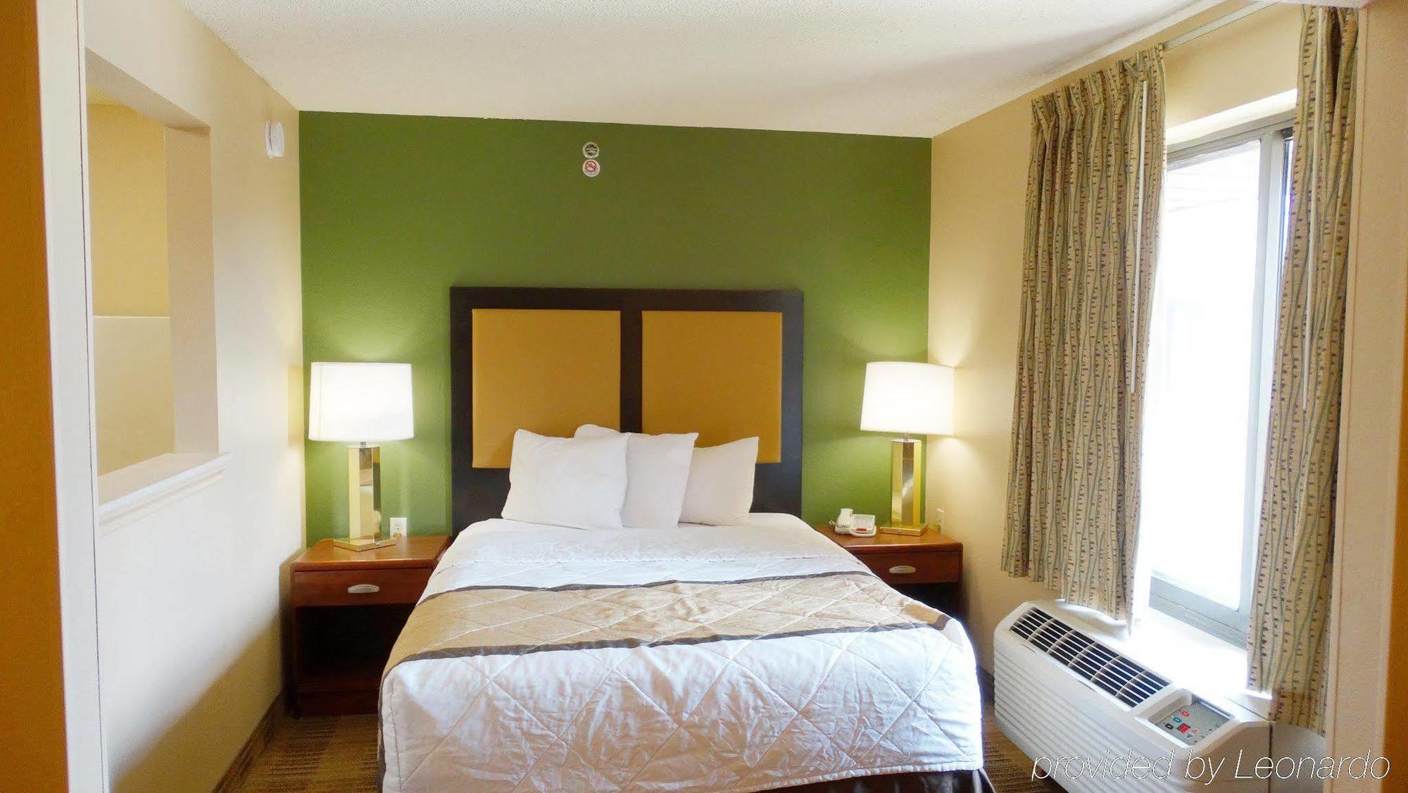Extended Stay America Select Suites - Madison - Old Sauk Rd Екстериор снимка