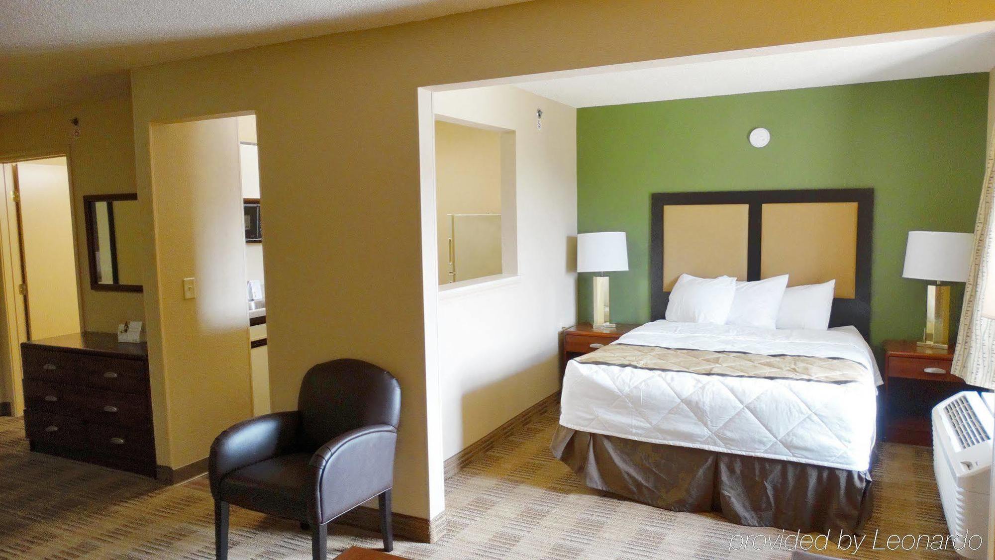 Extended Stay America Select Suites - Madison - Old Sauk Rd Екстериор снимка