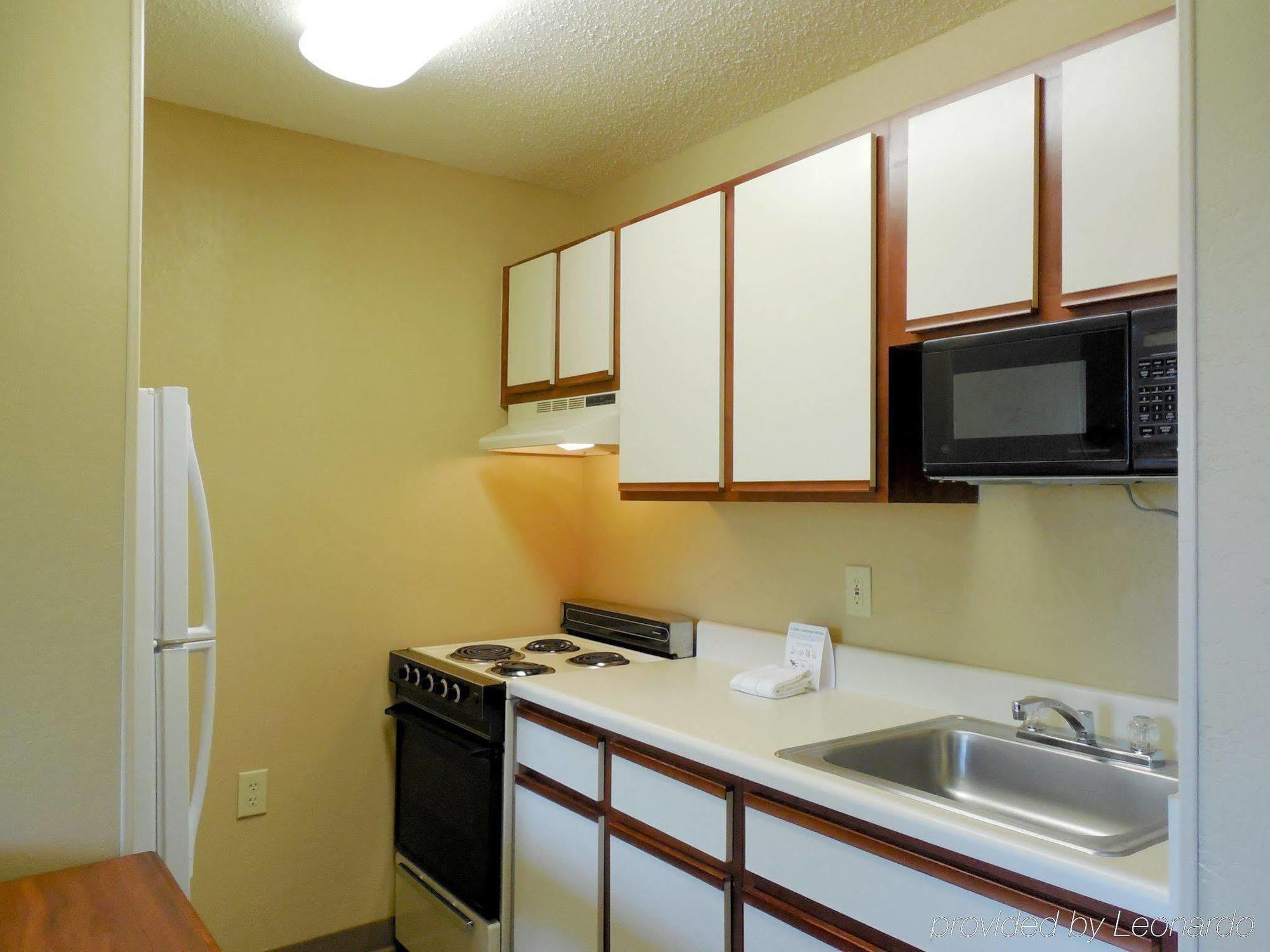 Extended Stay America Select Suites - Madison - Old Sauk Rd Екстериор снимка