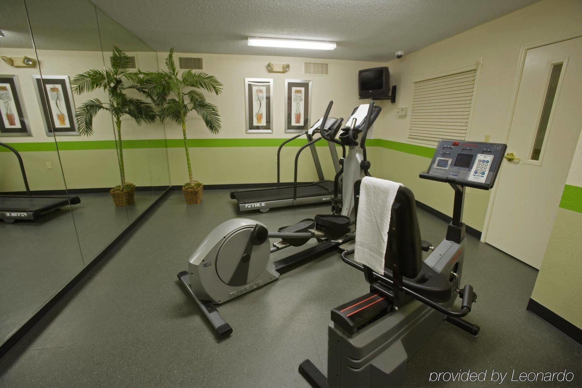 Extended Stay America Select Suites - Madison - Old Sauk Rd Екстериор снимка